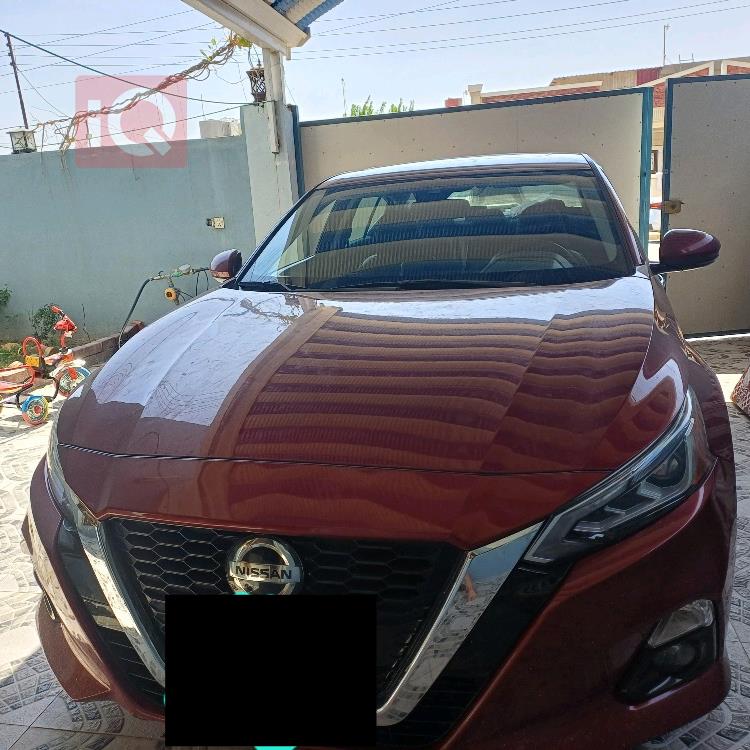 نيسان ألتيما